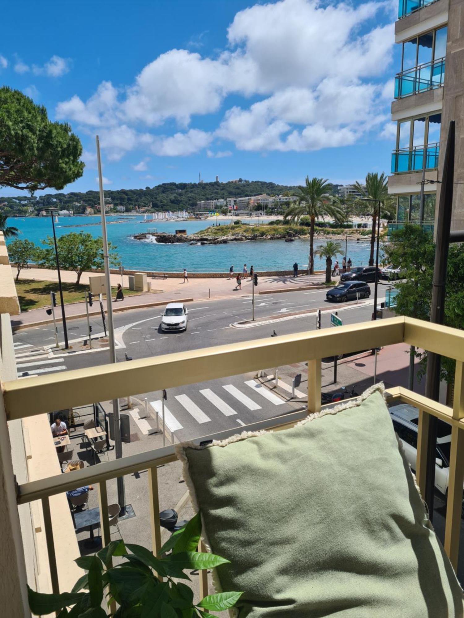 Appartement Devant La *